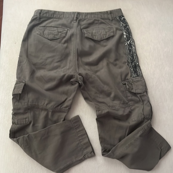 JOIE Women's Cargo pants with embellished side stripe - Picture 6 of 6